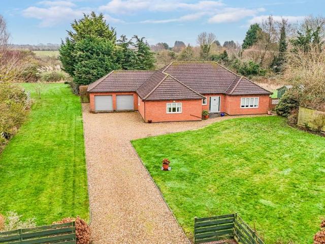 4 bedroom bungalow for sale