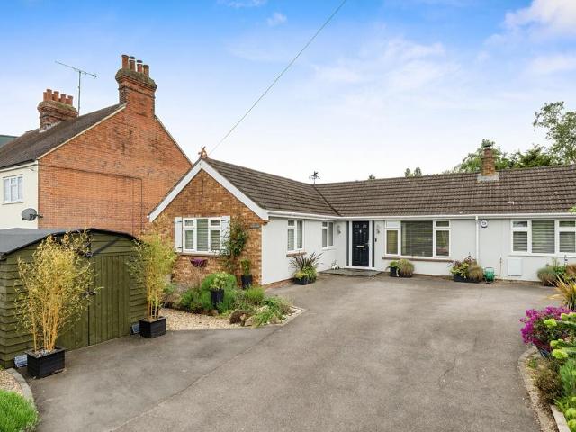 4 bedroom bungalow for sale