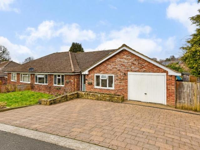 4 bedroom bungalow for sale
