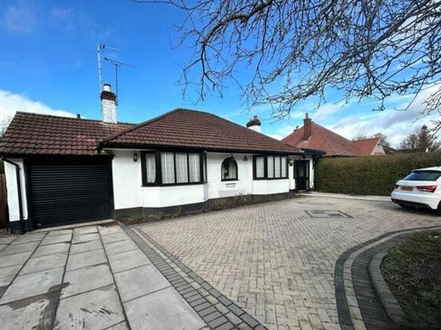 4 Bedroom Bungalow For Sale In Neston, Cheshire