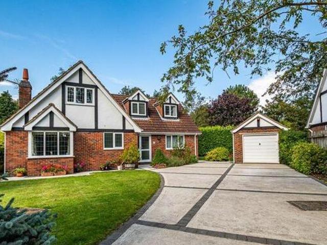 4 Bedroom Bungalow For Sale In Stallingborough, Lincolnshire
