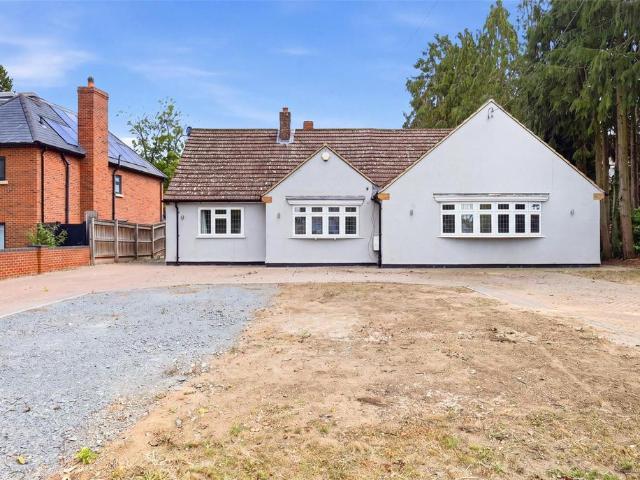 4 bedroom bungalow to rent