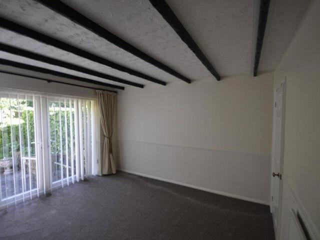 4 bedroom bungalow to rent