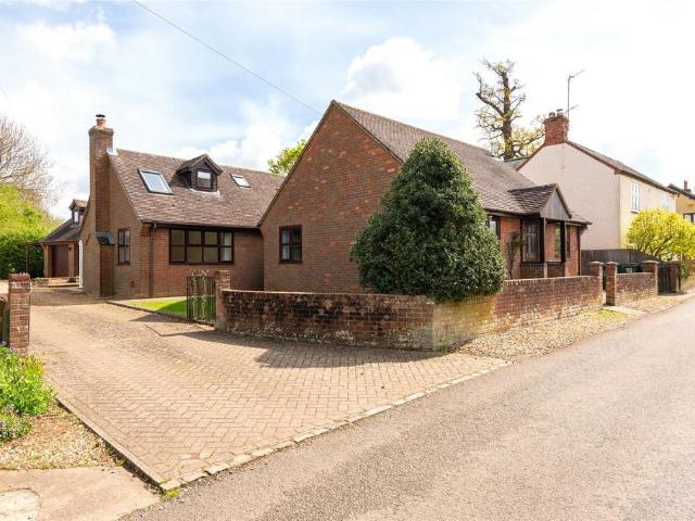 4 bedroom bungalow to rent