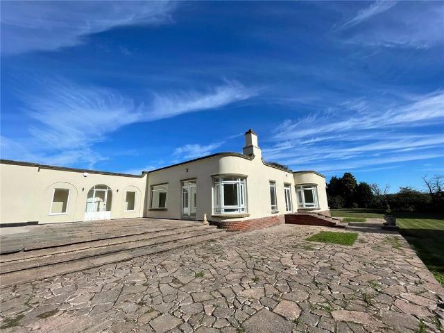4 bedroom bungalow to rent