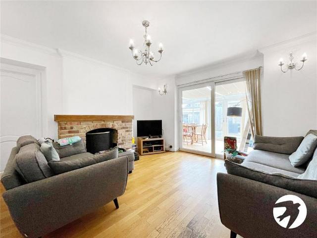 4 bedroom bungalow to rent