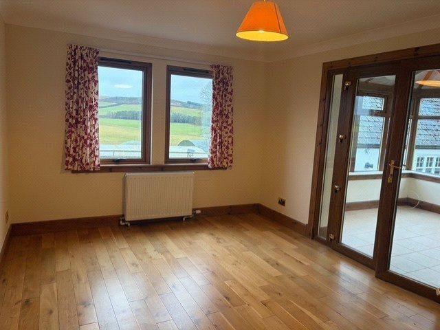 4 bedroom bungalow to rent