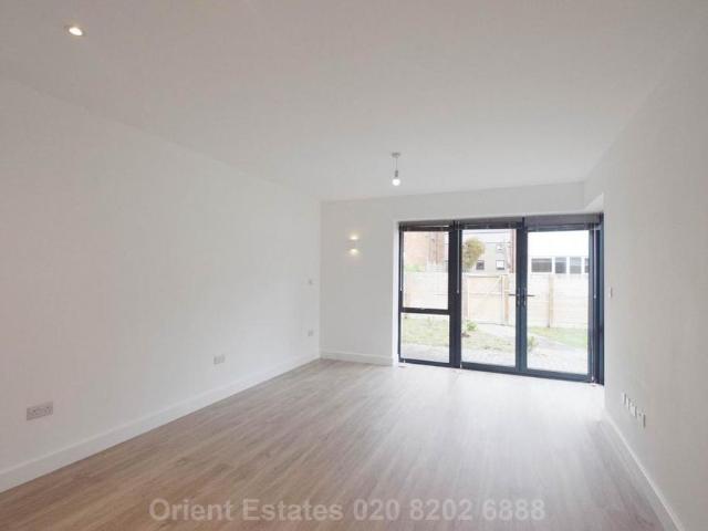 4 bedroom bungalow to rent