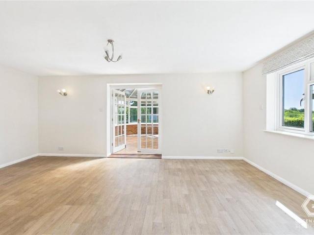 4 bedroom bungalow to rent