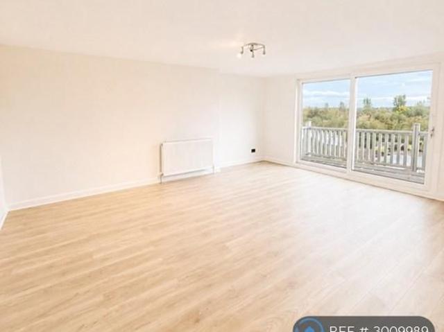 4 bedroom bungalow to rent