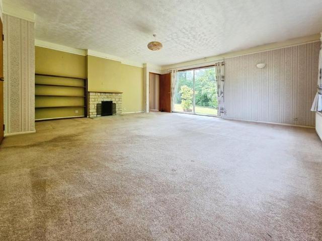 4 bedroom bungalow to rent