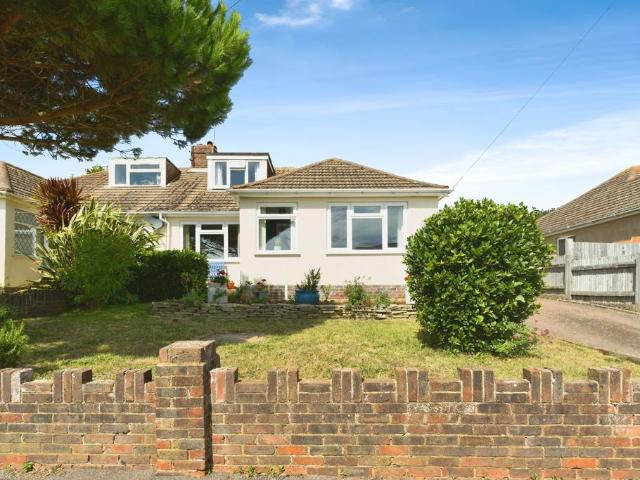 4 bedroom bungalow to rent