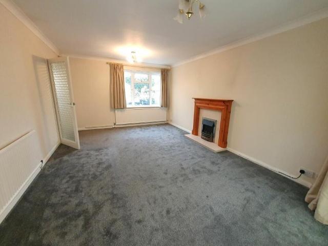 4 bedroom bungalow to rent