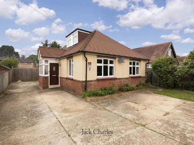 4 bedroom bungalow to rent