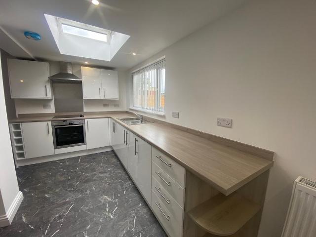 4 bedroom bungalow to rent