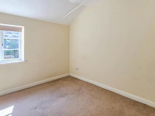 4 bedroom bungalow to rent