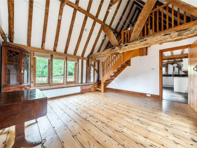 4 bedroom bungalow to rent