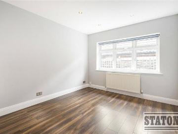 4 bedroom bungalow to rent