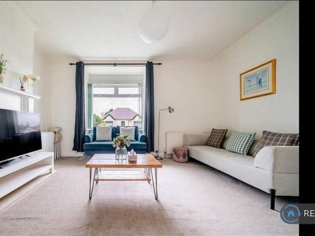 4 bedroom bungalow to rent