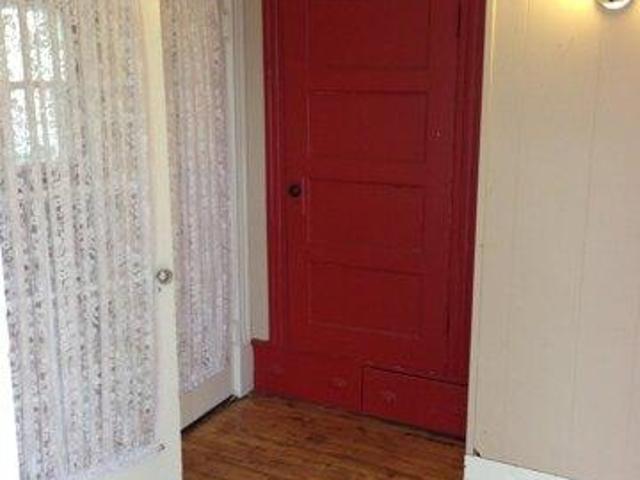 4 bedroom, Burlington VT 05401 105290597