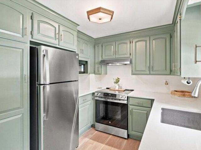 4 bedroom, Burlington MA 01803 105418046