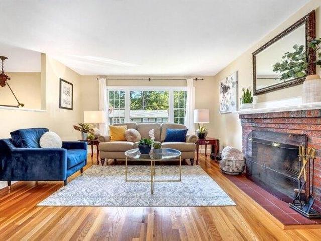 4 bedroom, Burlington MA 01803 105418119