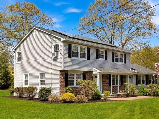 4 bedroom, Burlington MA 01803 105516011