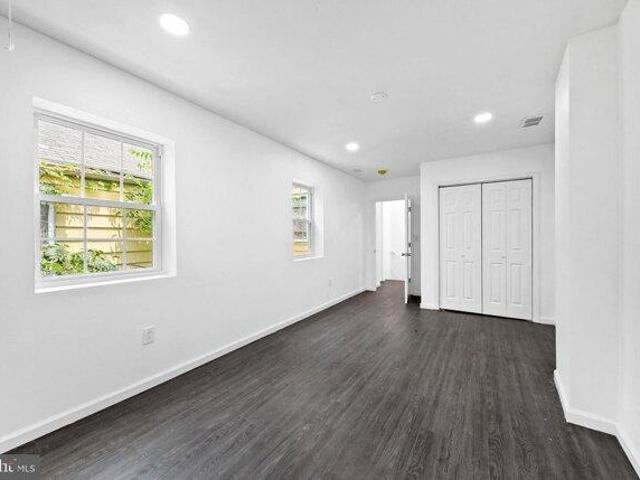 4 bedroom, Burlington NJ 08016 105279853
