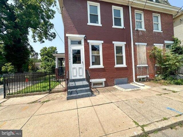 4 bedroom, Burlington NJ 08016 105288771