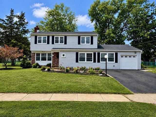4 bedroom, Burlington NJ 08016 105317063