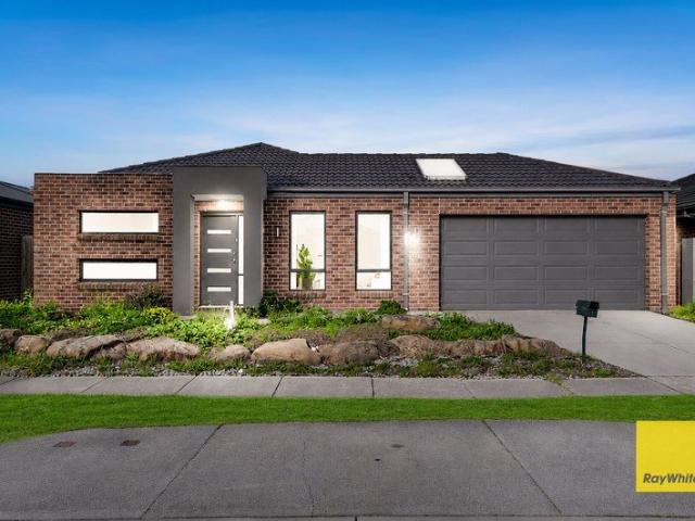 4 BEDROOM GEM IN THE HEART OF TRUGANINA!