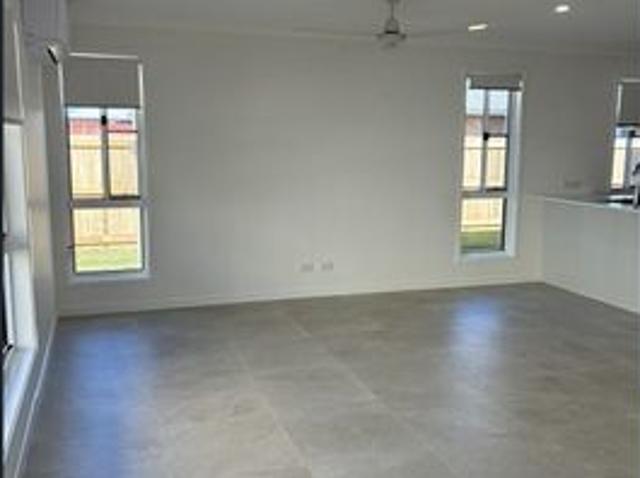 4 Bedroom Gem!