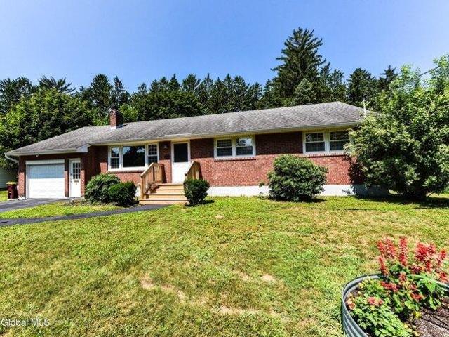 4 bedroom, Glenville NY 12302 105319775