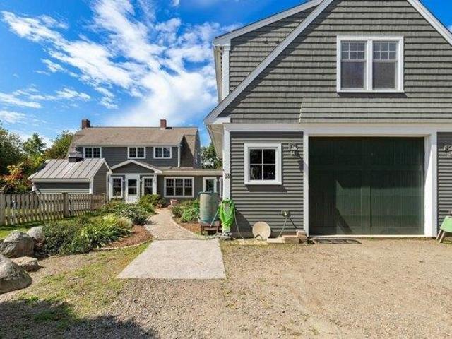 4 bedroom, Gloucester MA 01930 105628804