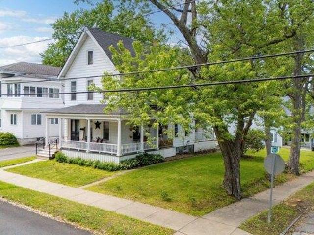 4 bedroom, Gloversville NY 12078 105288406