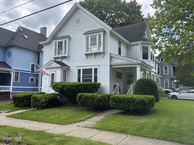 4 bedroom, Gloversville NY 12078 105290478