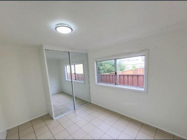 4 bedroom Granny Flat/ Villa for rent in Croydon street Lakemba. In
