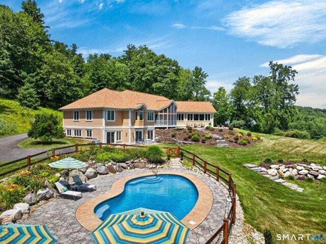 4 bedroom, Granby CT 06035 104444105