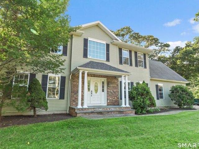 4 bedroom, Groton CT 06340 105440201