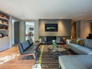 4 bedroom ground maisonette for sale