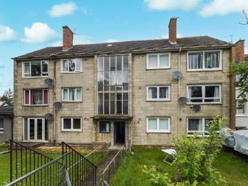4 bedroom ground flat for sale