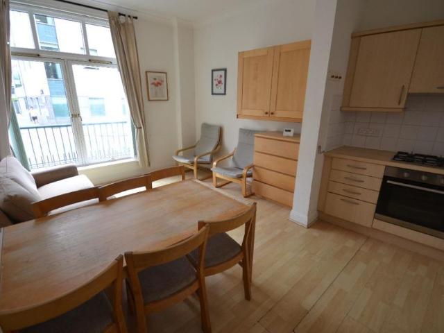 4 bedroom ground floor flat to rent