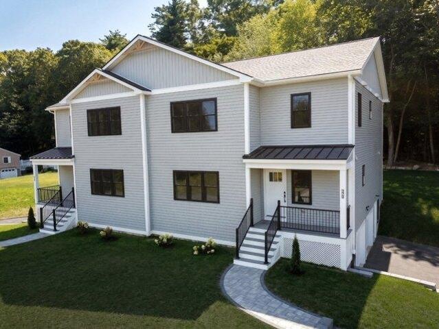 4 bedroom, Groveland MA 01834 105578325