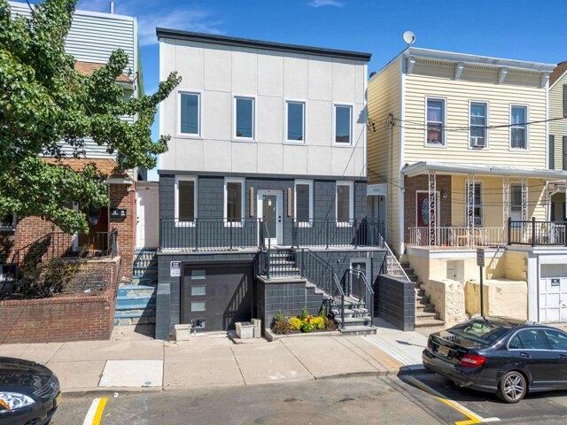 4 bedroom, Guttenberg NJ 07093 105612113