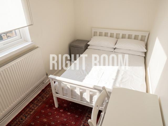 4 bedroom Double room to let Room 4, Berkeley Walk, London N7 7RS