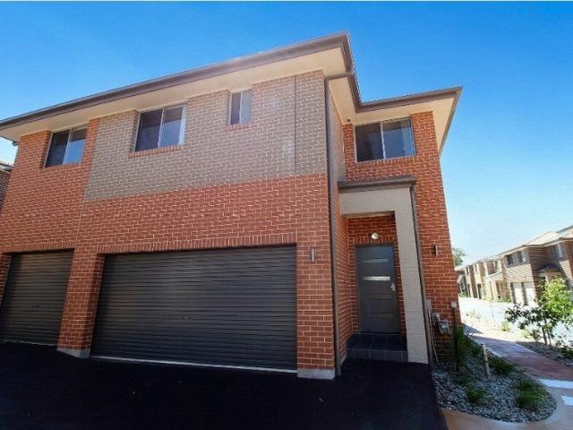 4 Bedroom Double Storey Townhouse For Lease!