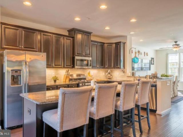 4 bedroom, Downingtown PA 19335 105844189