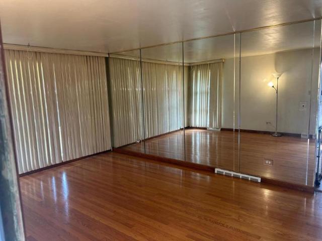 4 bedroom, Dolton IL 60419 LS105409869