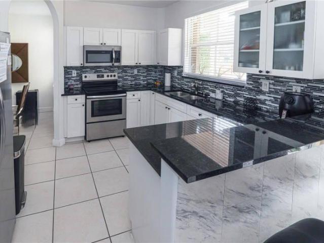4 bedroom, Doral FL 33178 103651628
