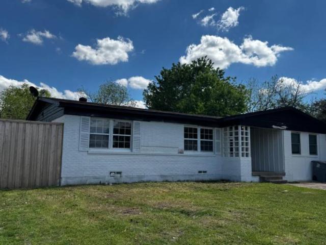 4 bedroom, Dallas TX 75228 105844064